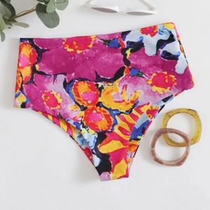 SHIN Highwaisted Bikini Bottom